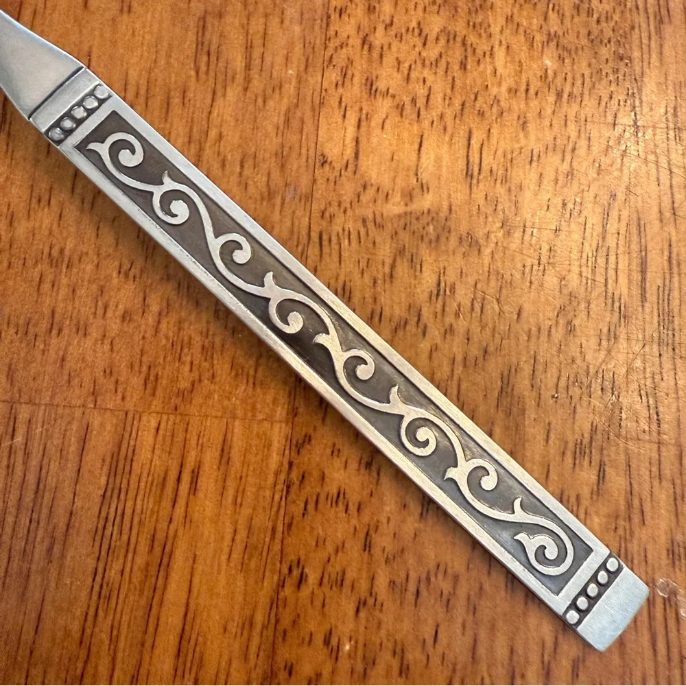 VTG Oneida SPANISH COURT Stainless 1881 Rogers Flatware Meat Serving Fork Scroll